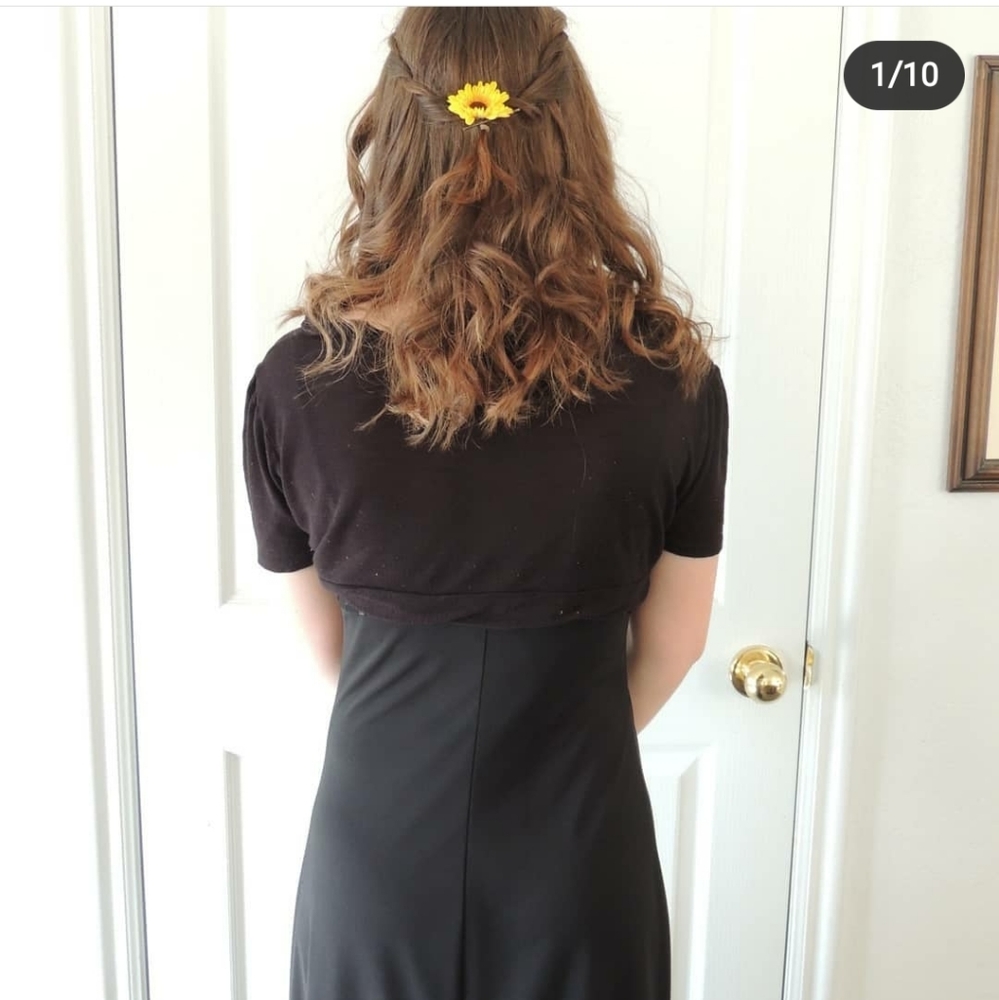 Black Sleeveless Dress